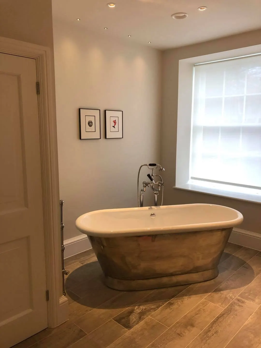 Sparkling clean bathroom in a Cambridge home cleaned by Elite Cleaning Services